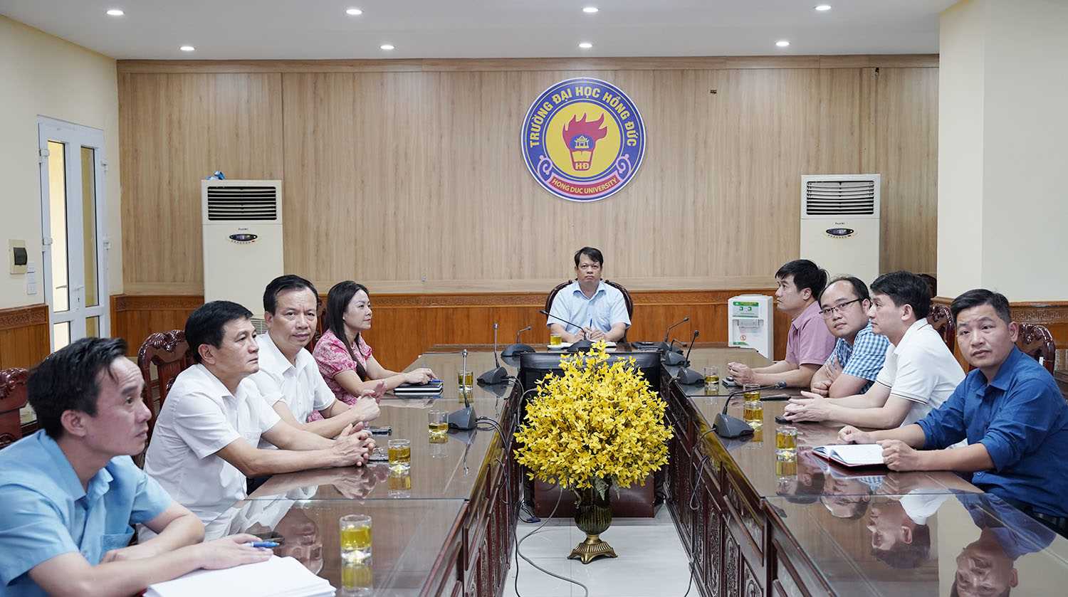 Trường Đại học Hồng Đức tham dự Hội nghị triển khai Phong trào “Cả nước thi đua đổi mới sáng tạo và chuyển đổi số”, “Bình dân học vụ số” ngành Giáo dục